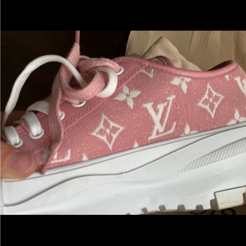 Louis Vuitton Pink and White Women's Sneakers - Picture 9 of 14